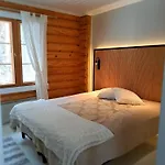 Vaelituvan Lomamoekit Chalet *