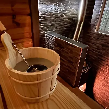 Vaelituvan Lomamoekit Chalet Hiukkajoki