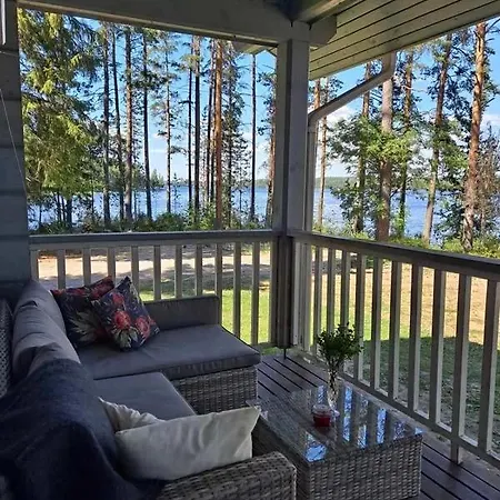 Vaelituvan Lomamoekit * Hiukkajoki